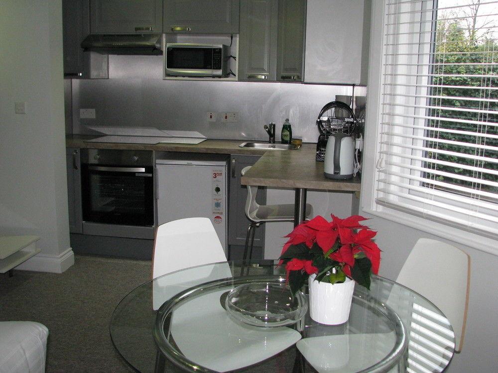 Park House Serviced Apartments Harrow Extérieur photo
